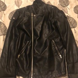 FOREVER 21 ✰ men’s leather jacket